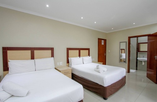 Berea Hotel | PLM Golden Lodge