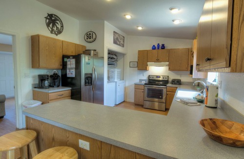 St. George Island House | Rosemary is secluded, fenced, pet friendly with kayaks, close to beach and bay!