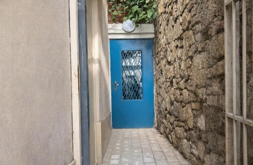 mtatsminda Villa | Rustaveli Courtyard Loft