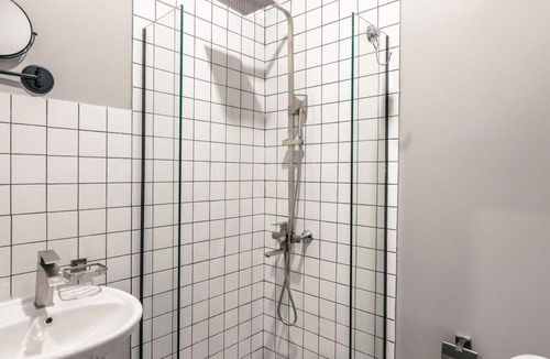 mtatsminda Hotel | Salve budget hotel in heart of Tbilisi