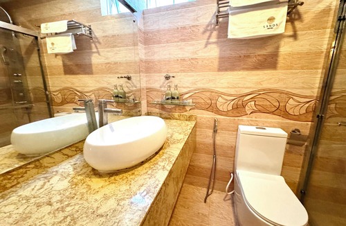Dhigurah Hotel | Sands Grand Hotel
