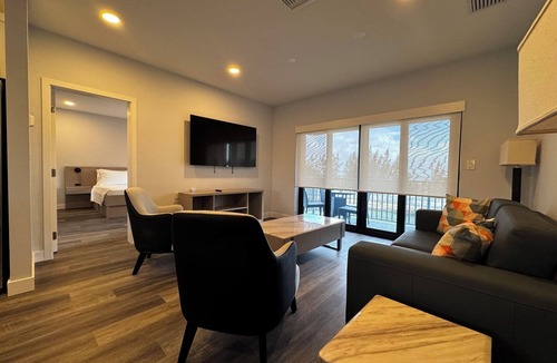 Bahamas Terrace Apartment | Spacious 1-Bedroom Suite w/Beach View Balcony
