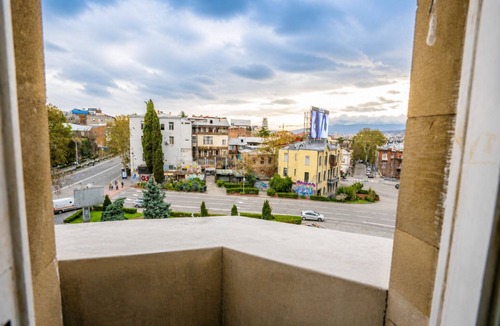 Mtatsminda Apartment | Tbilisi Legend – Rustaveli 37