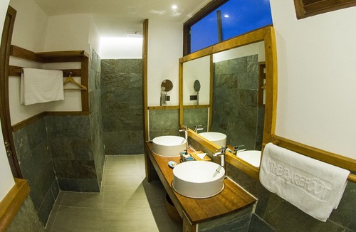 Hanimaadhoo Hotel | The Barefoot Eco Hotel