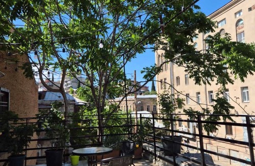 mtatsminda House | the house is located in the city center