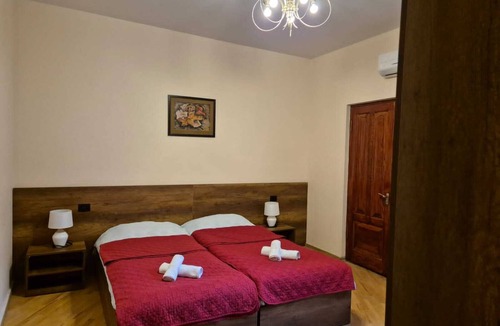 mtatsminda House | the house is located in the city center