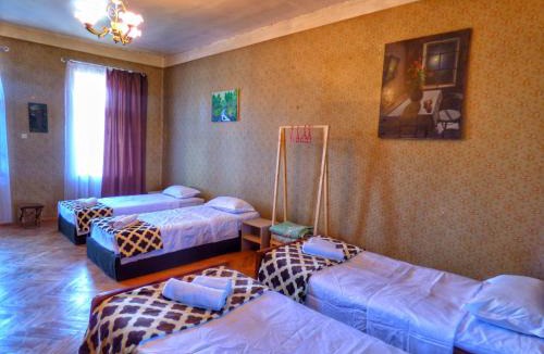 Vedzebi House | VELI, Guest House & Brewery