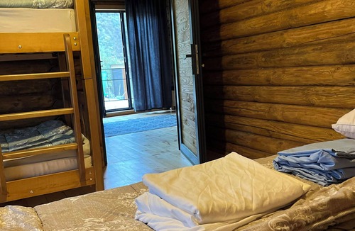 Dusheti Apartment | Wonderful 7-bedroom apartment with AC in charming Pasanauri