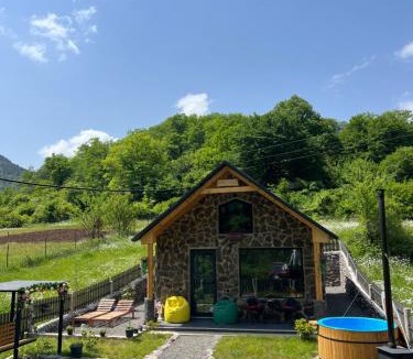 Akhaldaba Ski Chalet | Woodlandia Borjomi with Hot Tub and Private Garden