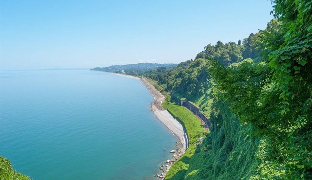 2 BDR Beachfront luxury Apartment with Panoramic views