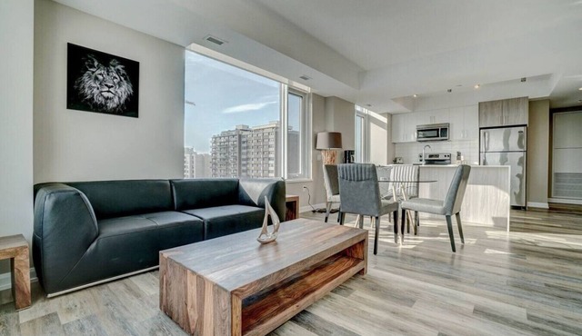2BR Oasis w/Gym & Terrace, Near Hintonburg! in Ottawa