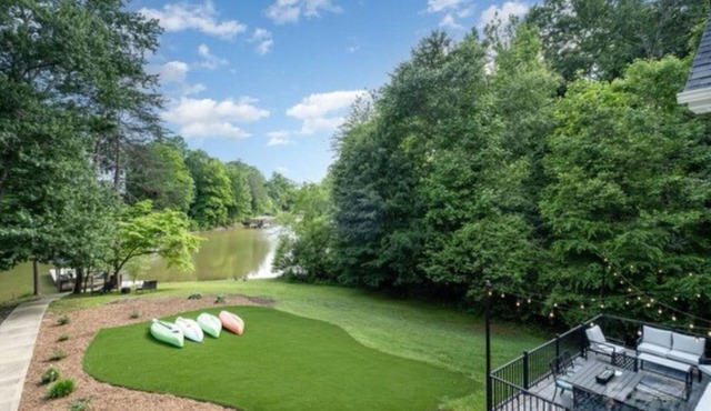 "3X THE FUN" at Lytton's Hideaway! Pet friendly! Sleeps up to 14! Boat Rental! in Catawba