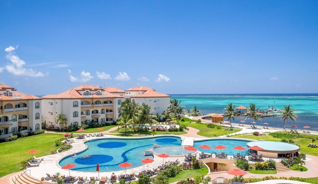 5 Star Beach Front Luxury Resort Grand Caribe 1st Floor- Kayaks & Paddleboards! in San Pedro
