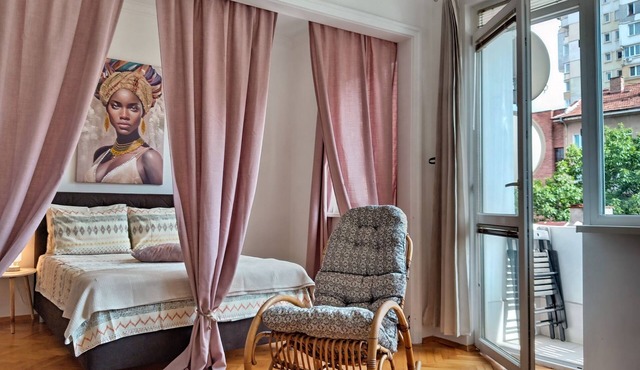 [50 m from Mall Sofia] Charm & Relax: Romantic Bijoux in Sofia