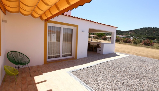 Apartment Suite with Living Room and Kitchenette in Evoramonte