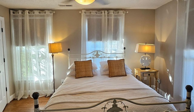 Barclay Cottage in Virginia Beach
