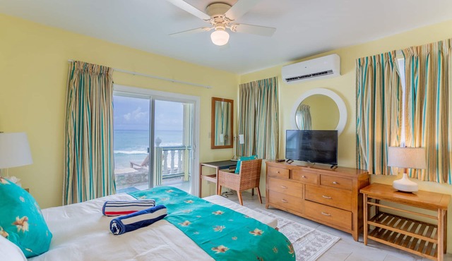 Beachfront King in Apple Bay