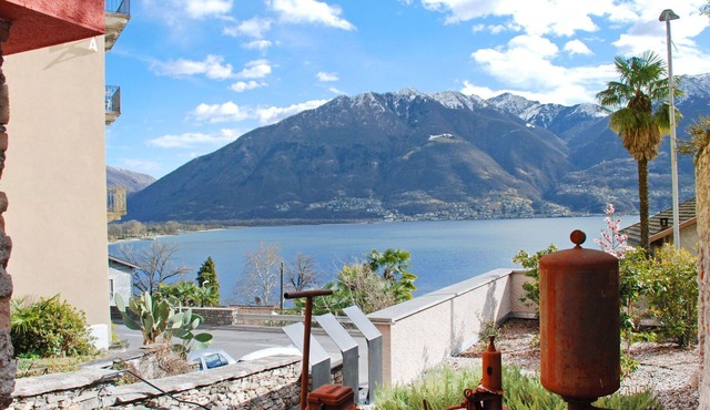 Beautiful private villa for 4 guests with WIFI, A/C, TV, patio, pets allowed and panoramic view in Contra
