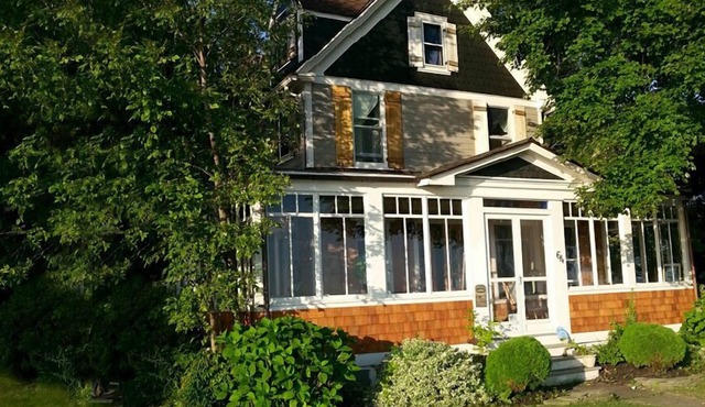 Beautiful Restored House on Lake Ontario, Braddock point in Greece