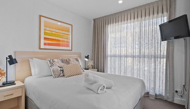 Belle Escapes - Beachside Apartment in Glenelg in Glenelg