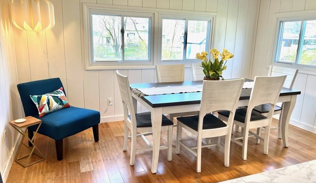 Blissfully Philo! 5 minutes to Lake Michigan Beach. [Lakeside] [Dogs Welcome] in Muskegon