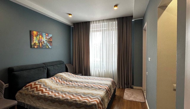 Bright 2bedroom Apartment near Marjanishvili Metro