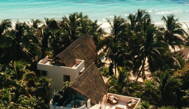 Casa de las Palmas w/Rooftop Patio ~ Mahayana, Stunning Luxury Villa w/BEST location on Tulum Beac. in Tulum