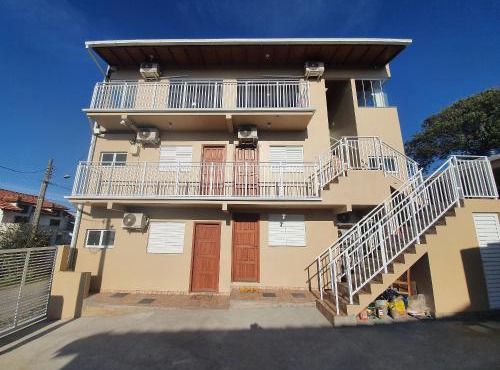 Casa e Kitnets Imbituba Praia da Vila in Imbituba