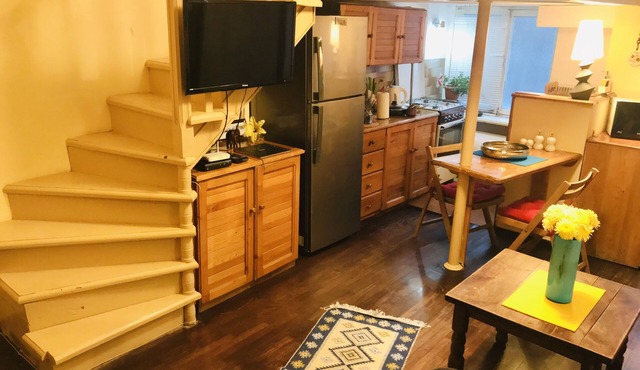 Centrally located studio with a balcony in Dzveli Tbilisi