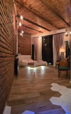 City Center Courtyard Loft Apartment