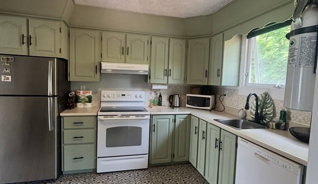 Cornwall Cottage | Spacious, Fully Furnished Home for Corporate & Extended Stays in St. John's