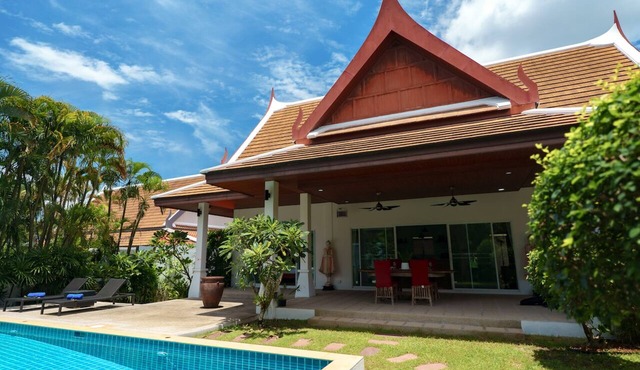 Corton - 2 bedroom villa with private pool near commerce residential area in Phuket