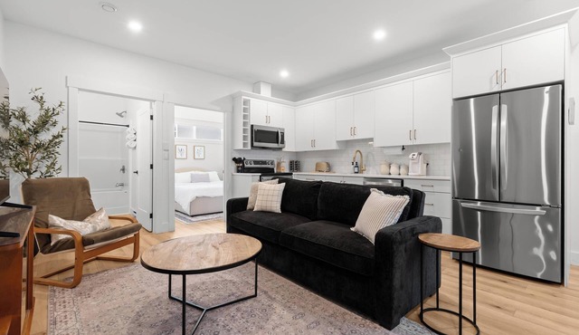 Cozy 1 Bedroom Apartment Downtown Dartmouth in Dartmouth