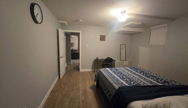 Cozy 1BR Suite | Free Wi-Fi + Netflix | Near Downtown Medicine Hat in Medicine Hat