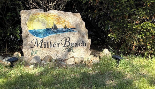 Cozy 3-bedroom 3 bathroom condo with AC, WiFi in charming Miller Beach in Miller beach