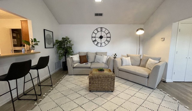 Cozy & Private Boho Style 2 Bed 2 Bath Home in Carrollton