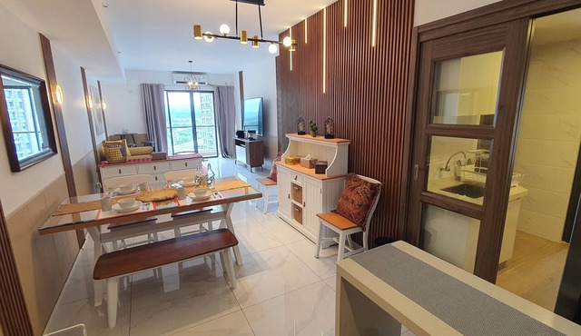 Cozy, Spacious, Fully Furnished and Equipped 3+ BR Apartment at Sky House BSD in Banten