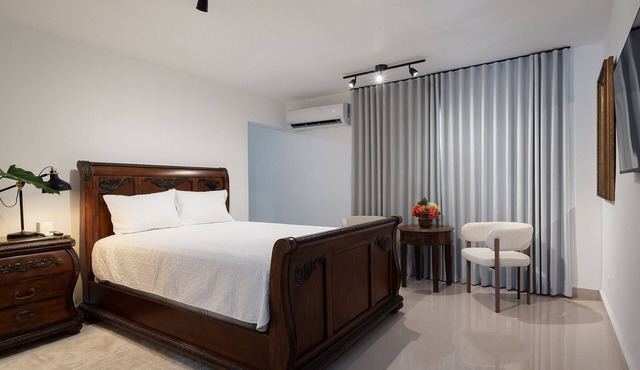 Cozy Studio in Gazcue, Steps to Zona Colonial in Santo Domingo