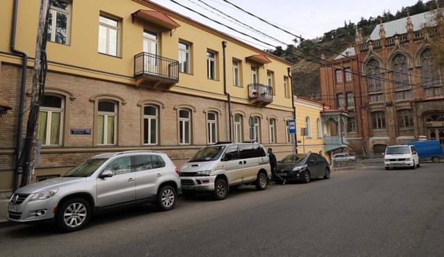 Dadiani LUX