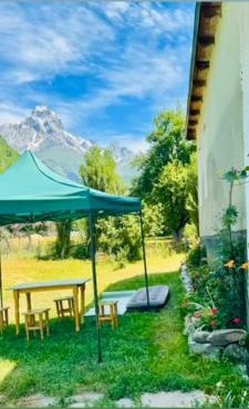 Dali Kaldanis Guest House in Becho