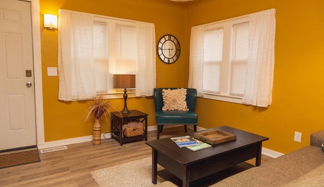 Delightfully quiet & cozy, middle of everywhere in Grand Rapids