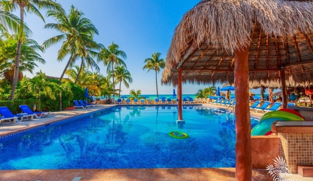 Deluxe Beachfront Ground Floor Apartment # 6 Nautibeach in Isla Mujeres