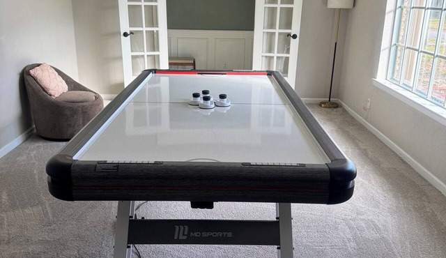 DFW World Cup Oasis-Pool & 15 Min to Stadium in Euless