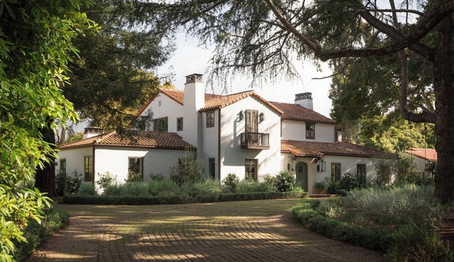 El Cedro - Beautiful Family Estate with pool & walking distance to the beach! in Montecito