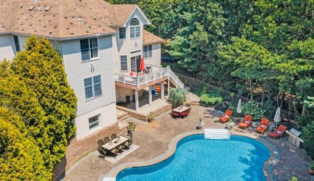 Exquisite Beachside Luxury Estate in Manasquan in Manasquan