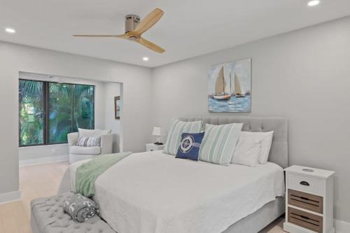 Gorgeous Residence in the Esteemed Sanibel Dunes Community in Sanibel