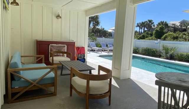 Grayton Favorite, Large Private Pool, 75 Yards to Beach Access, Newly Renovated in Santa Rosa Beach