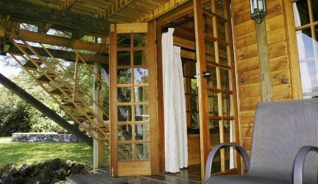 Hidden Gem with magnificent lake and mountain views. in Champagne Valley