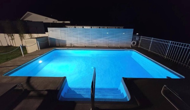 Hudson River Waterfront/HITS 2 Miles Away/Spec Views/Pool/Stars/Deck/Private in Malden