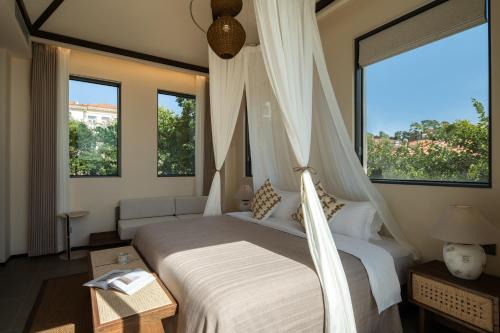 Island Diary Hillside Private Hot Spring Manor in Shenzhen